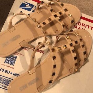Steve Madden sandals brand new out of box size 8 tan